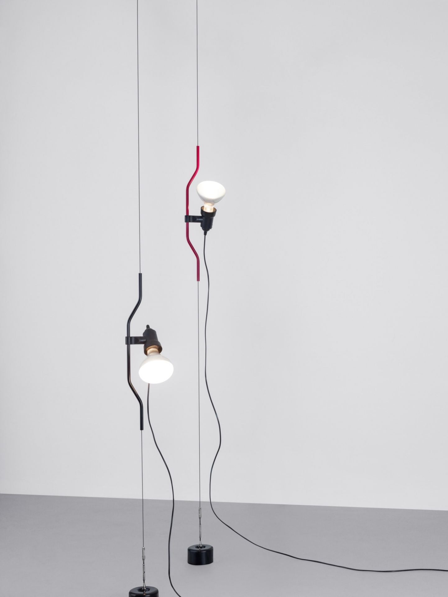 Adjustable Tension Rod Floor to Ceiling Lamp