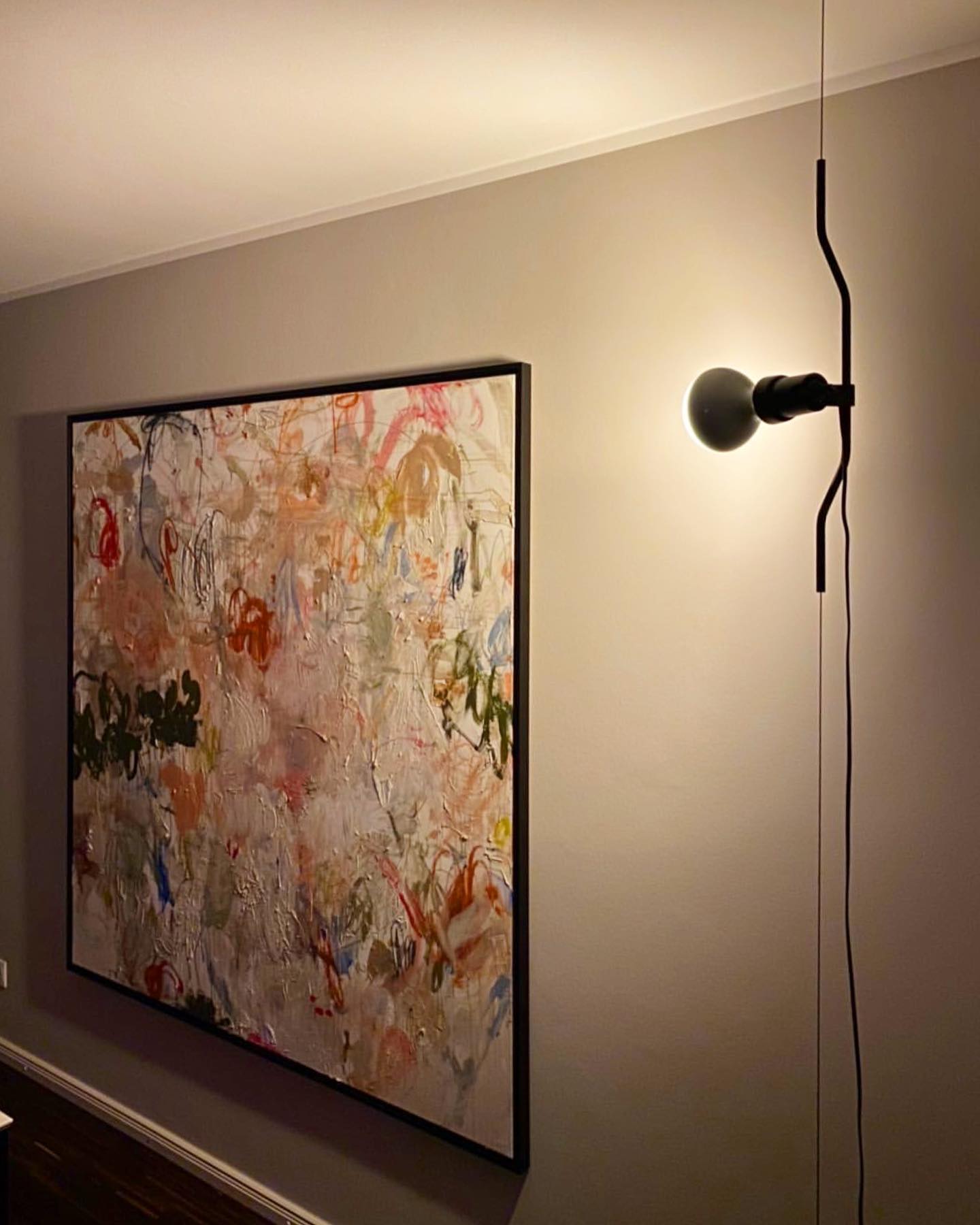 Adjustable Tension Rod Floor to Ceiling Lamp