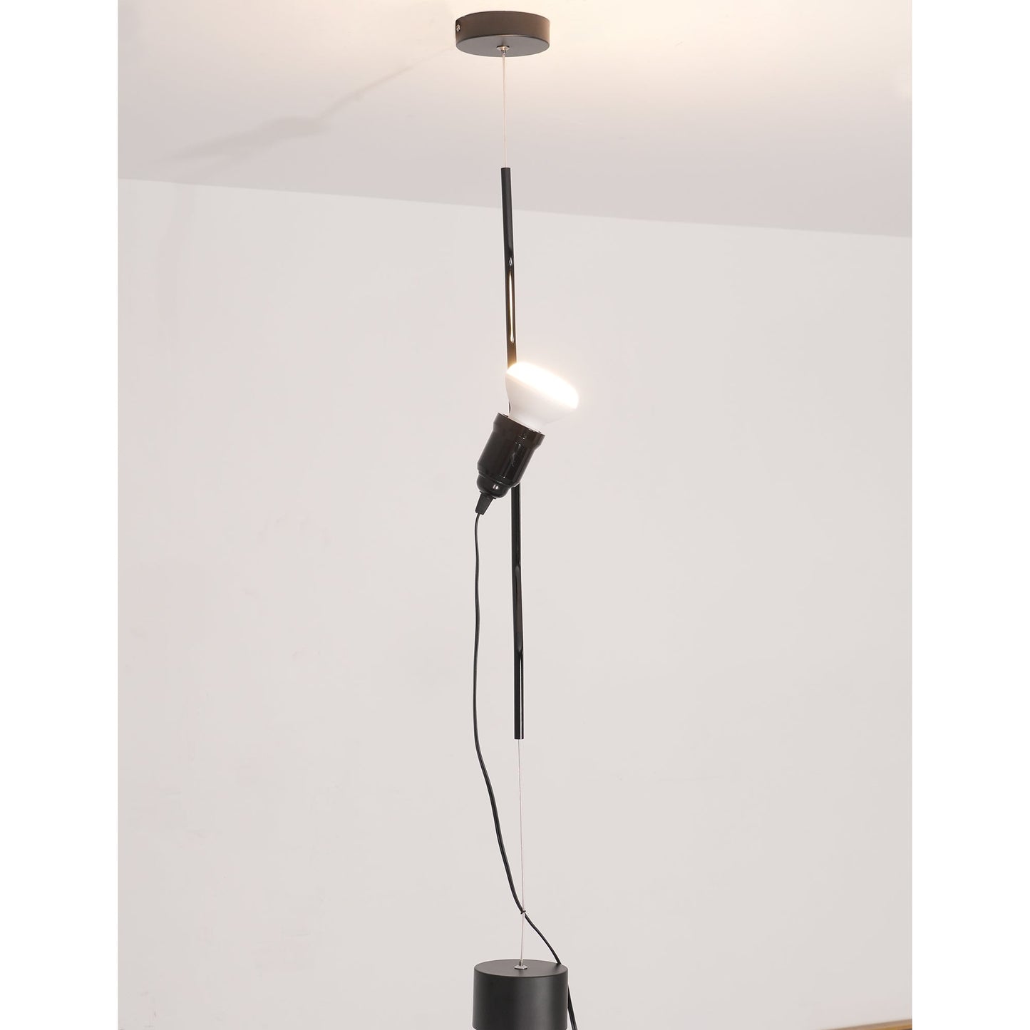 Adjustable Tension Rod Floor to Ceiling Lamp