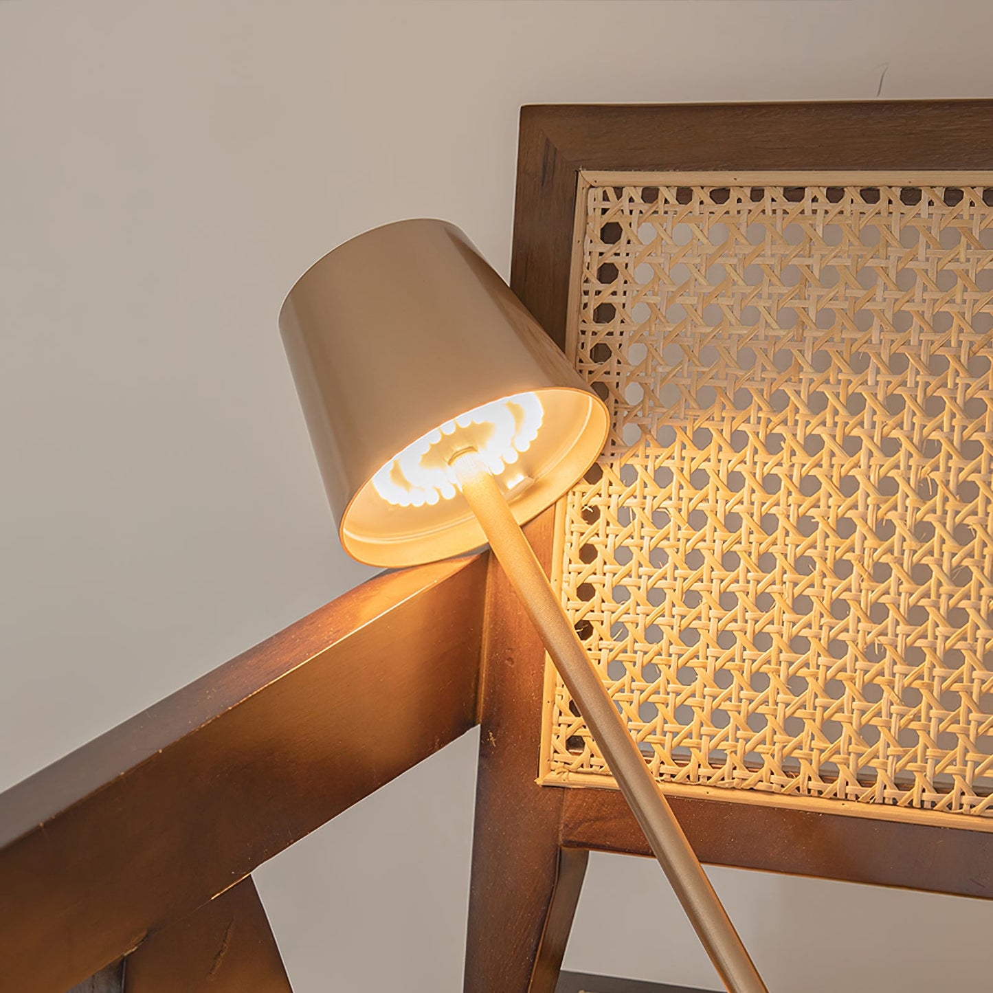 Aluminium Dome Cordless Table Lamp