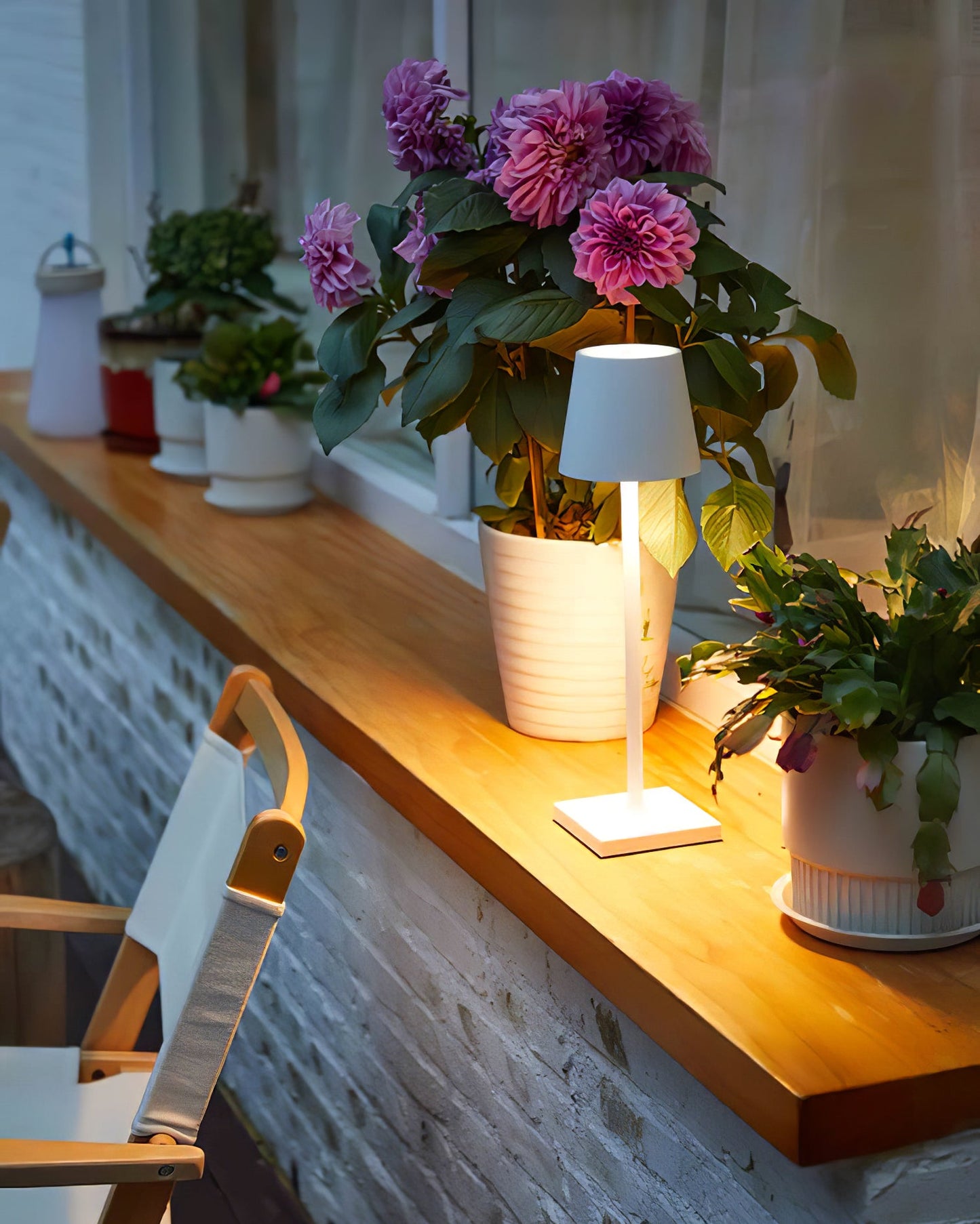 Aluminium Dome Cordless Table Lamp