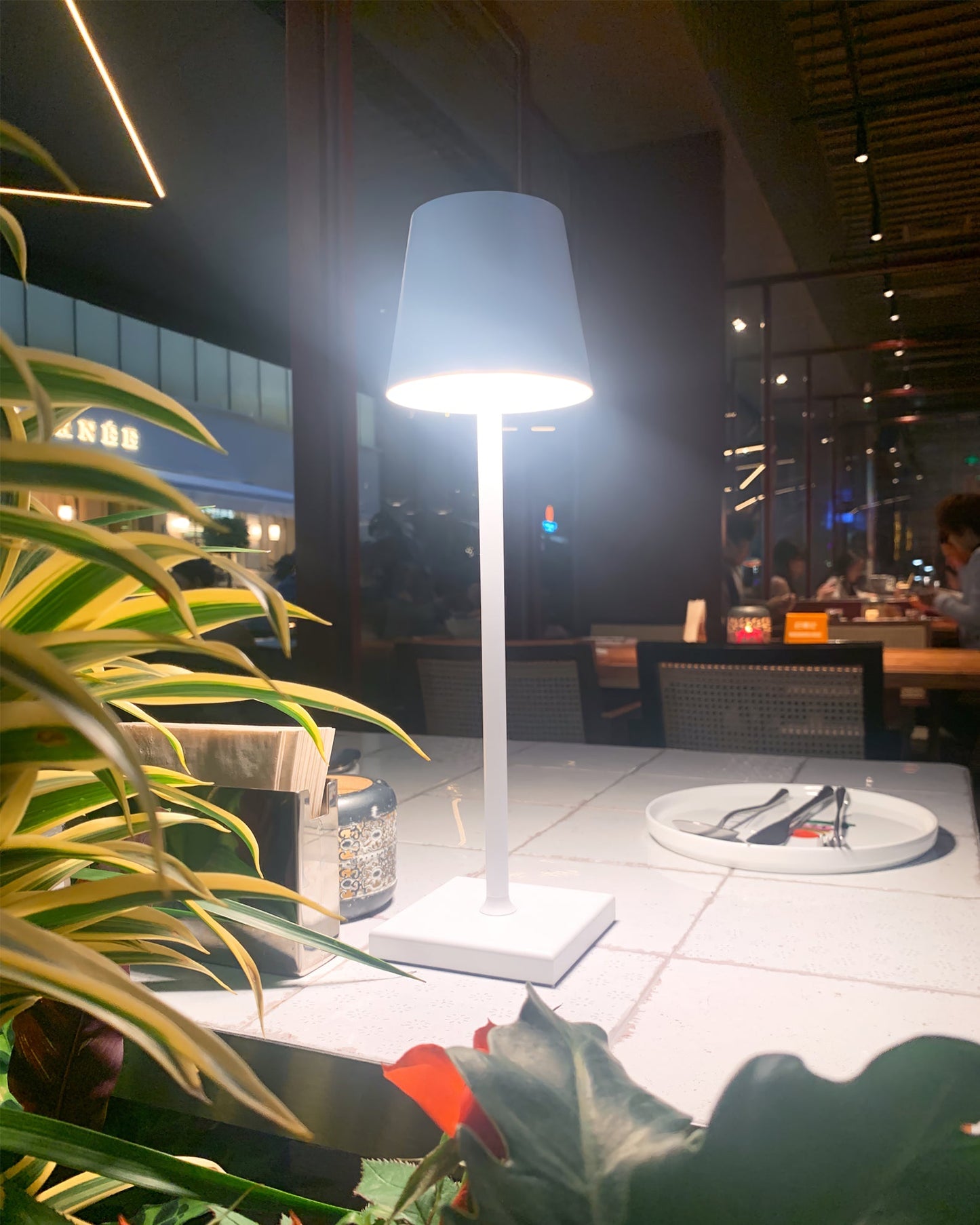 Aluminium Dome Cordless Table Lamp