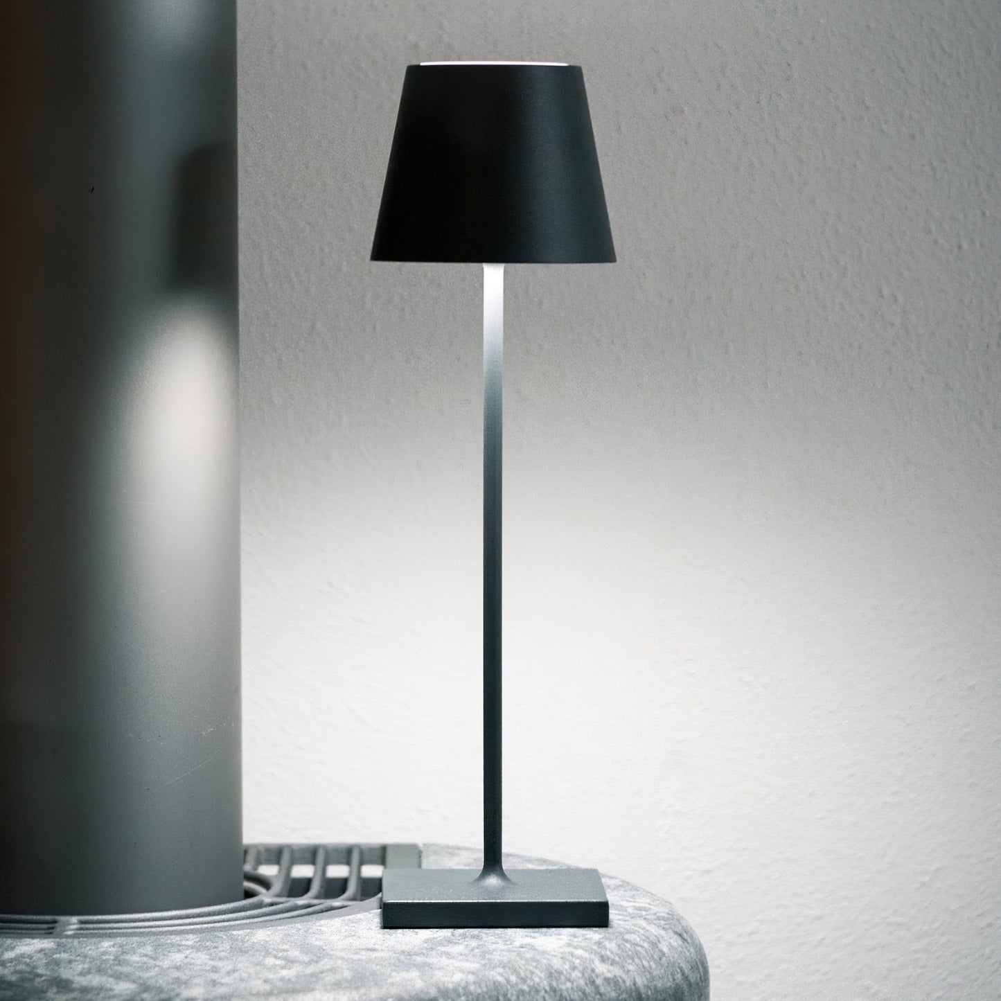 Aluminium Dome Cordless Table Lamp