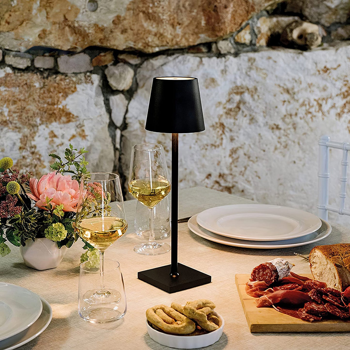 Aluminium Dome Cordless Table Lamp