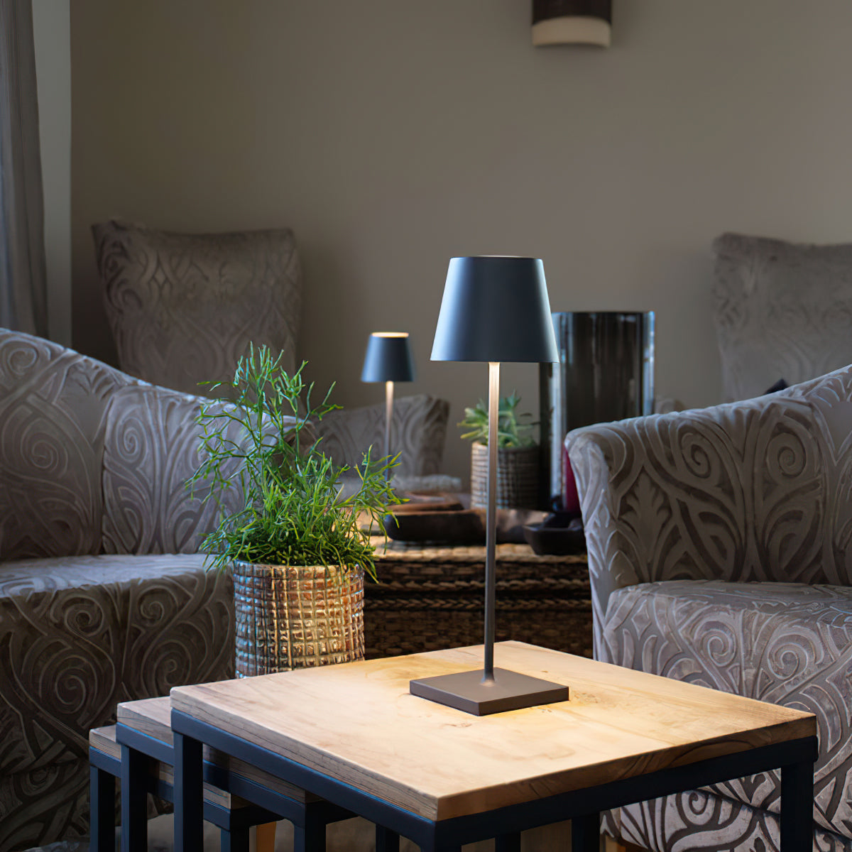 Aluminium Dome Cordless Table Lamp