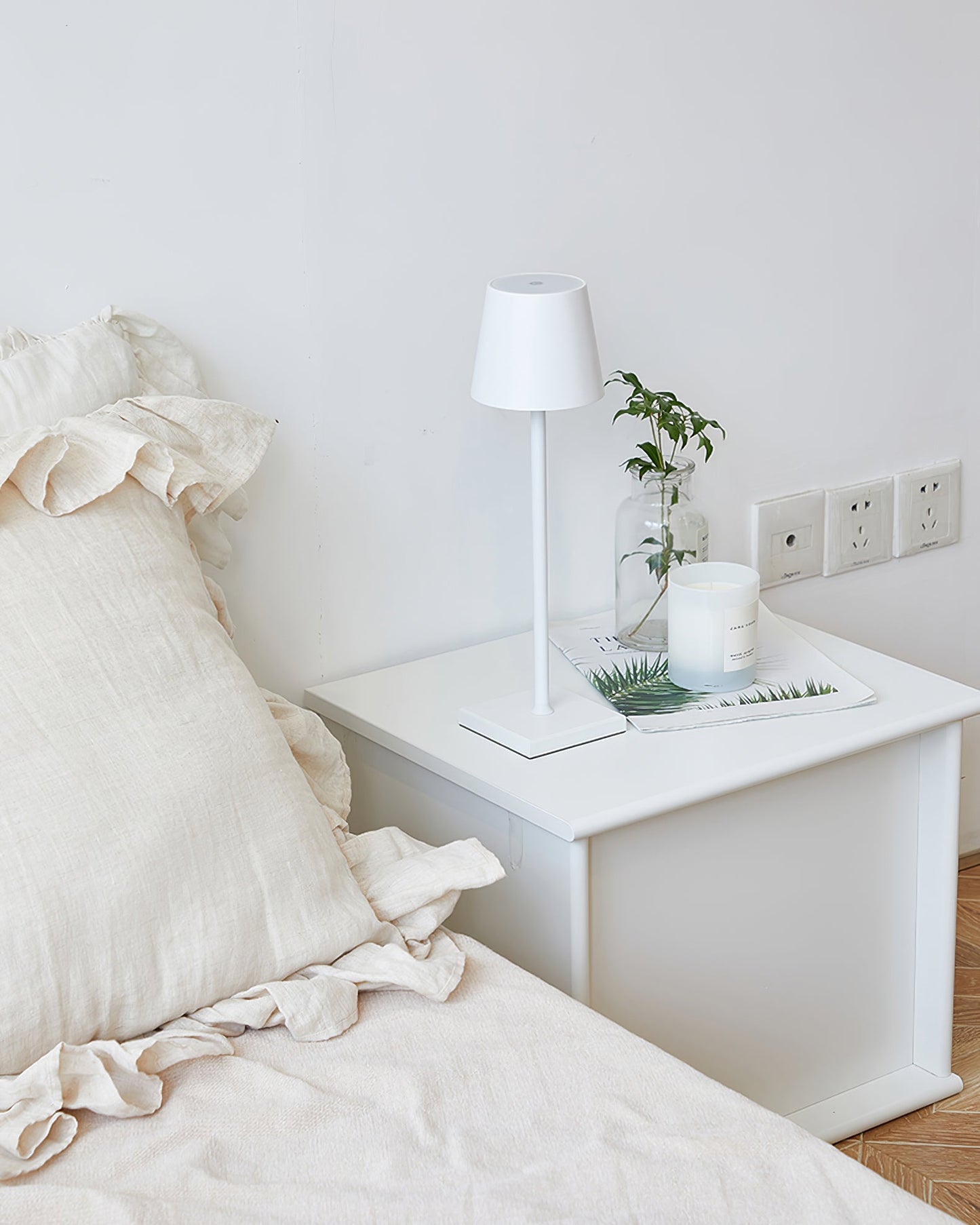 Aluminium Dome Cordless Table Lamp
