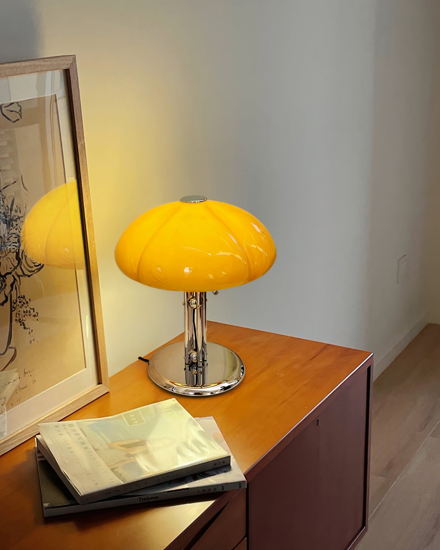 Four Leaf Amber Glass Table Lamp