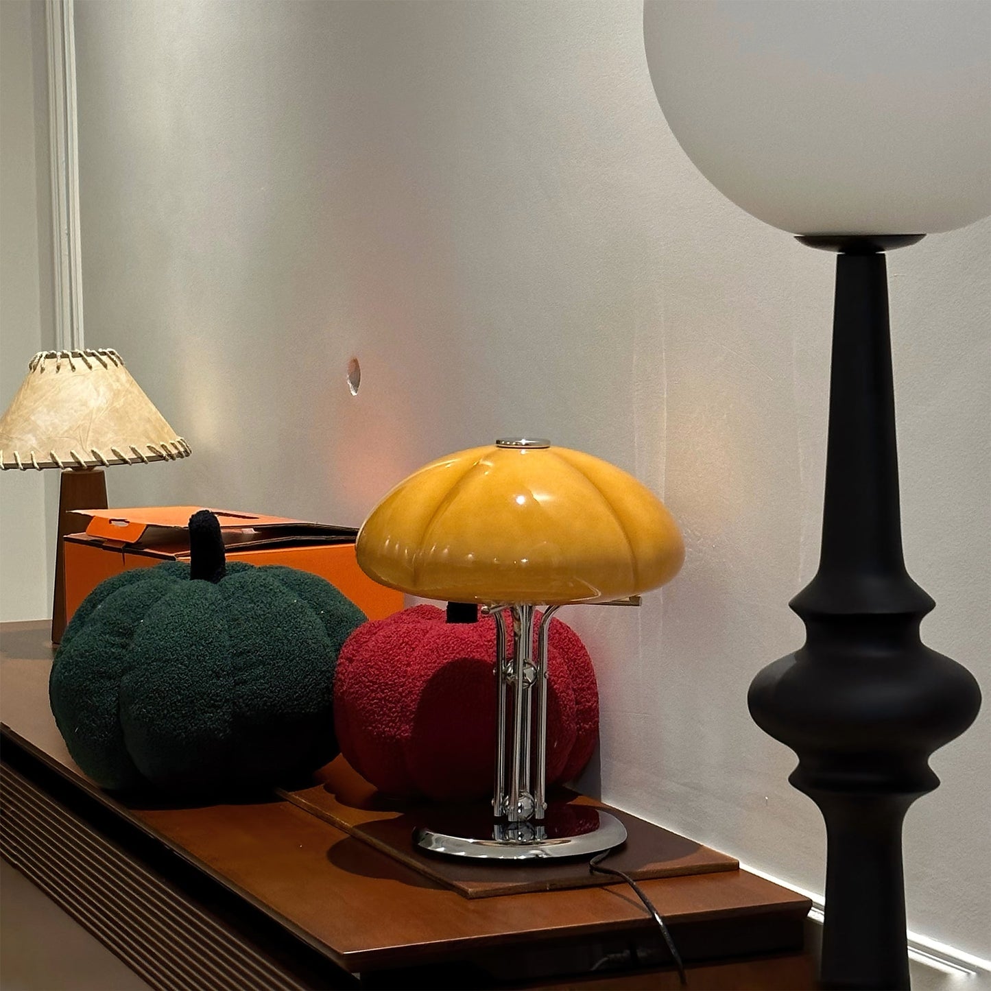 Four Leaf Amber Glass Table Lamp