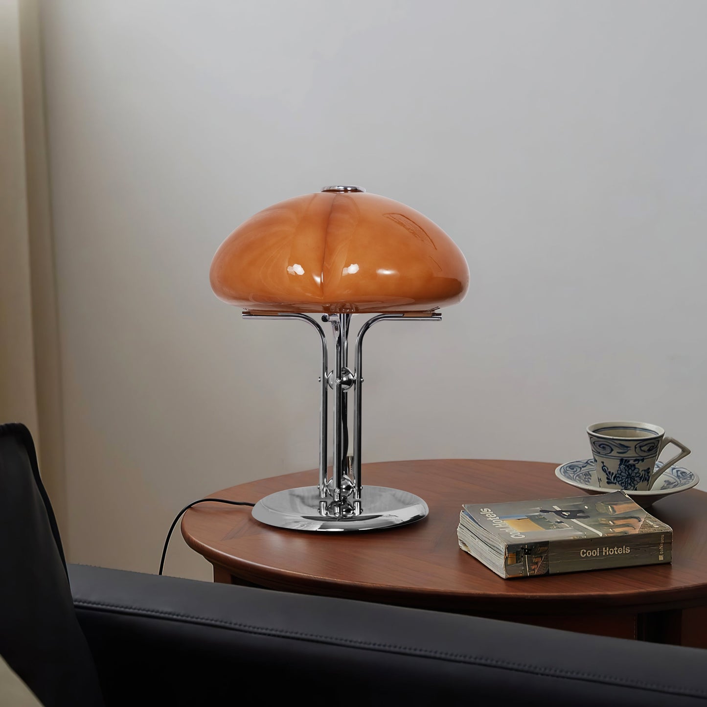 Four Leaf Amber Glass Table Lamp