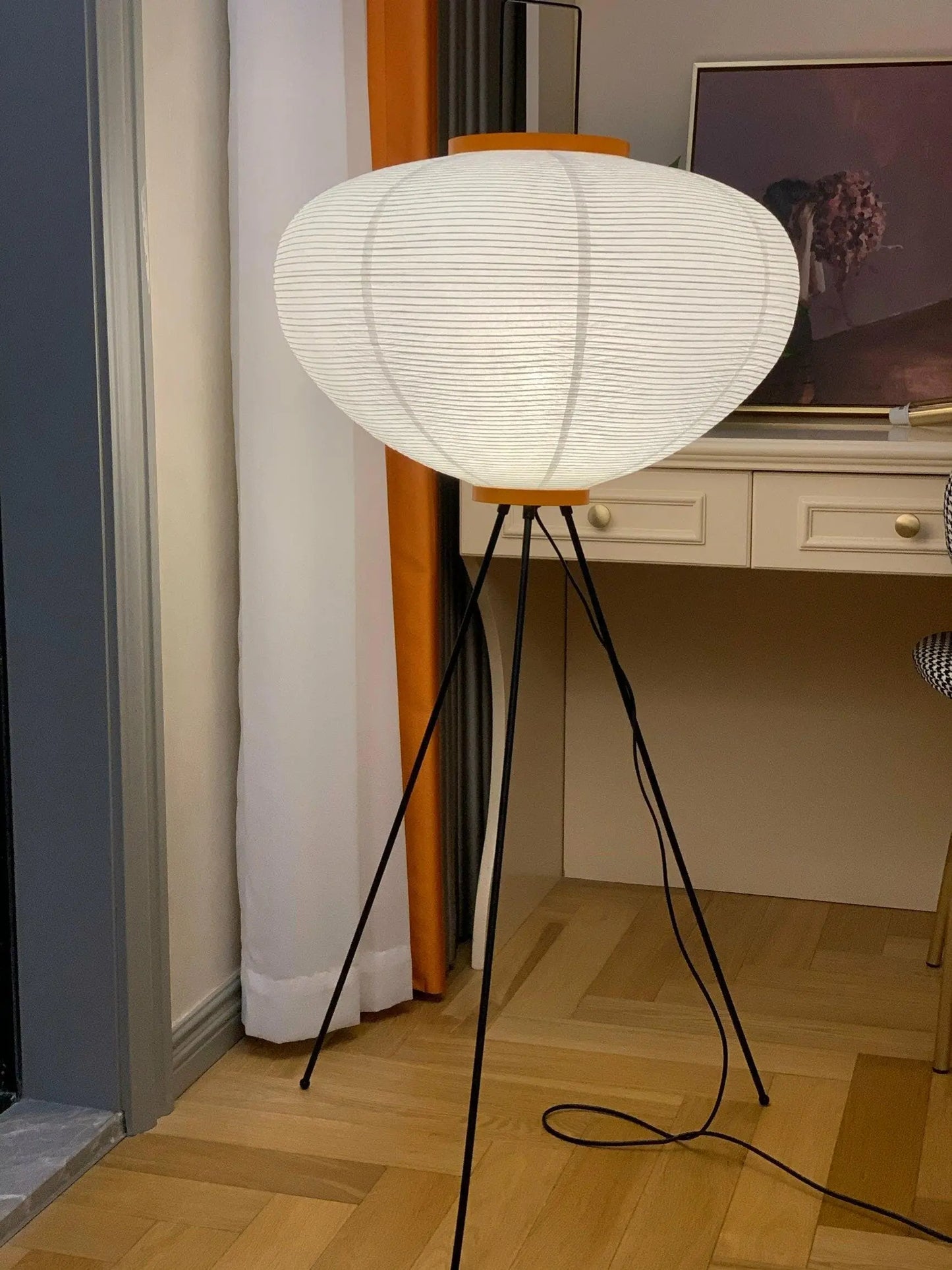 Rice Paper Lantern Floor Lamp — Sculptural Tripod Ambient Light for Living Room, Bedroom, Study and Reading Corner, Soft-Glow Paper Shade Floor Lamp Erbstuk