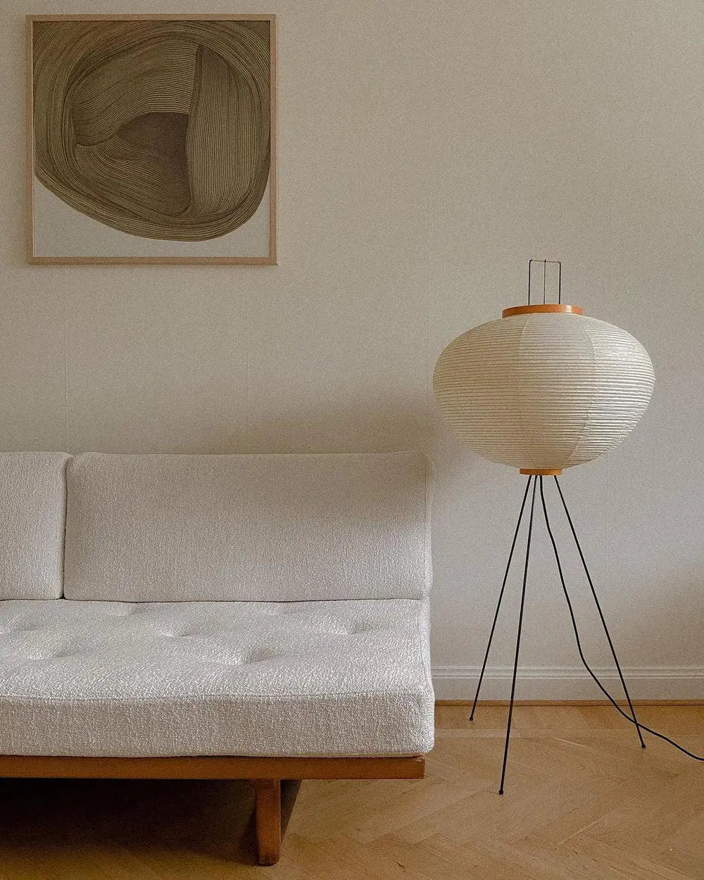 Rice Paper Lantern Floor Lamp — Sculptural Tripod Ambient Light for Living Room, Bedroom, Study and Reading Corner, Soft-Glow Paper Shade Floor Lamp Erbstuk