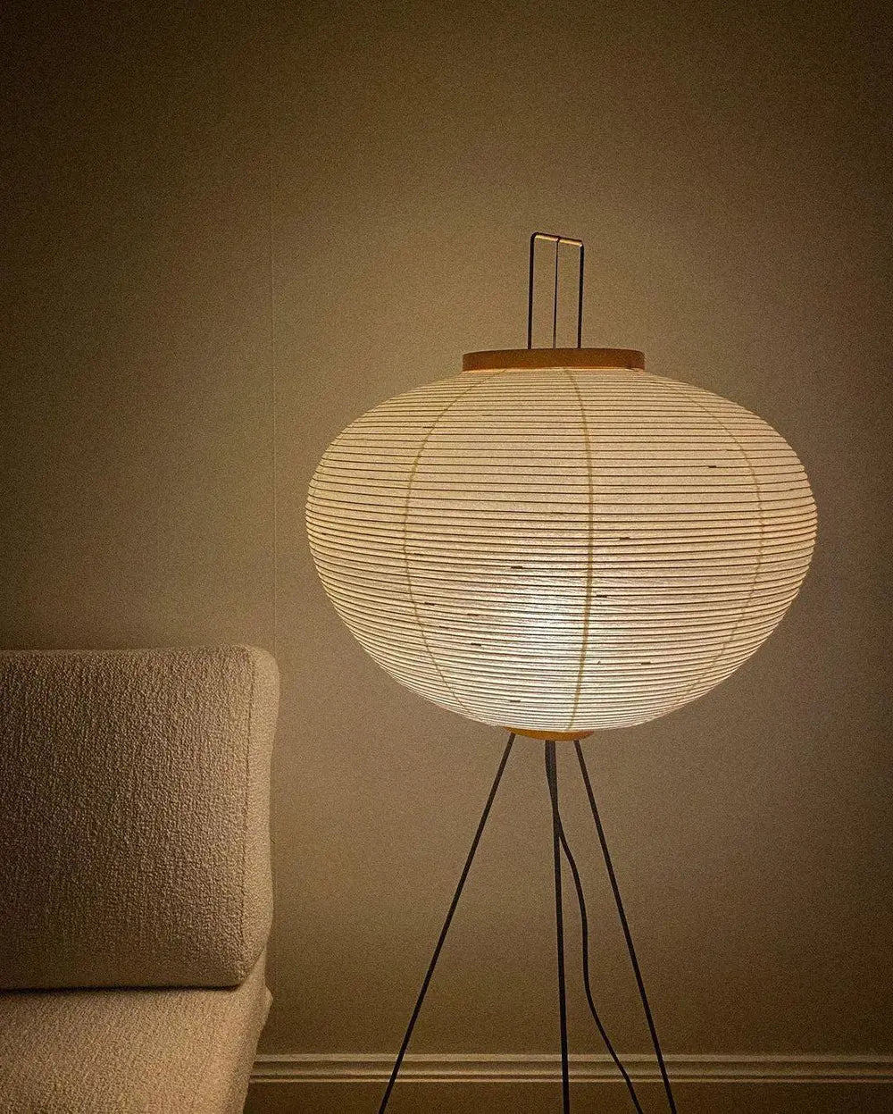 Rice Paper Lantern Floor Lamp — Sculptural Tripod Ambient Light for Living Room, Bedroom, Study and Reading Corner, Soft-Glow Paper Shade Floor Lamp Erbstuk