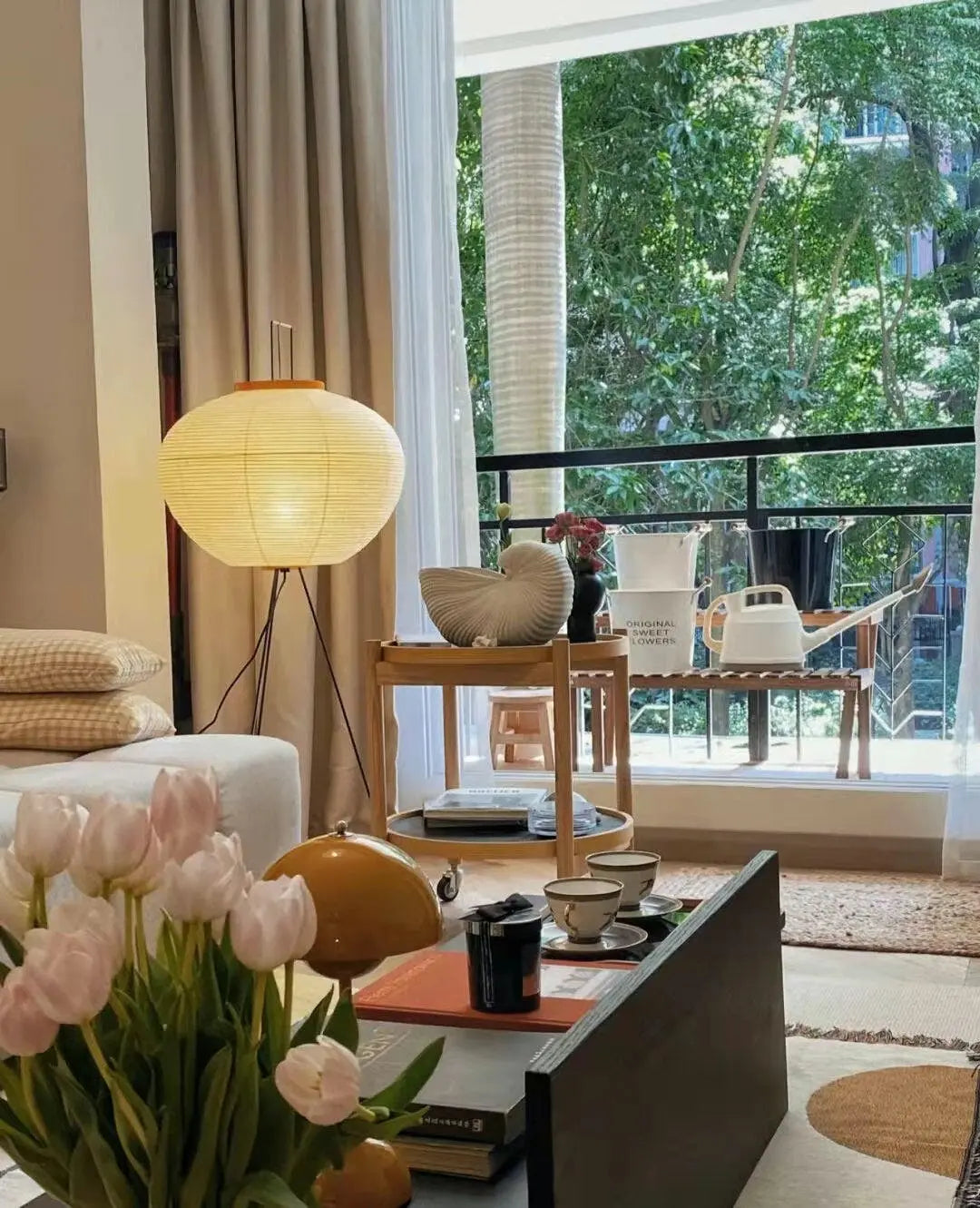 Rice Paper Lantern Floor Lamp — Sculptural Tripod Ambient Light for Living Room, Bedroom, Study and Reading Corner, Soft-Glow Paper Shade Floor Lamp Erbstuk