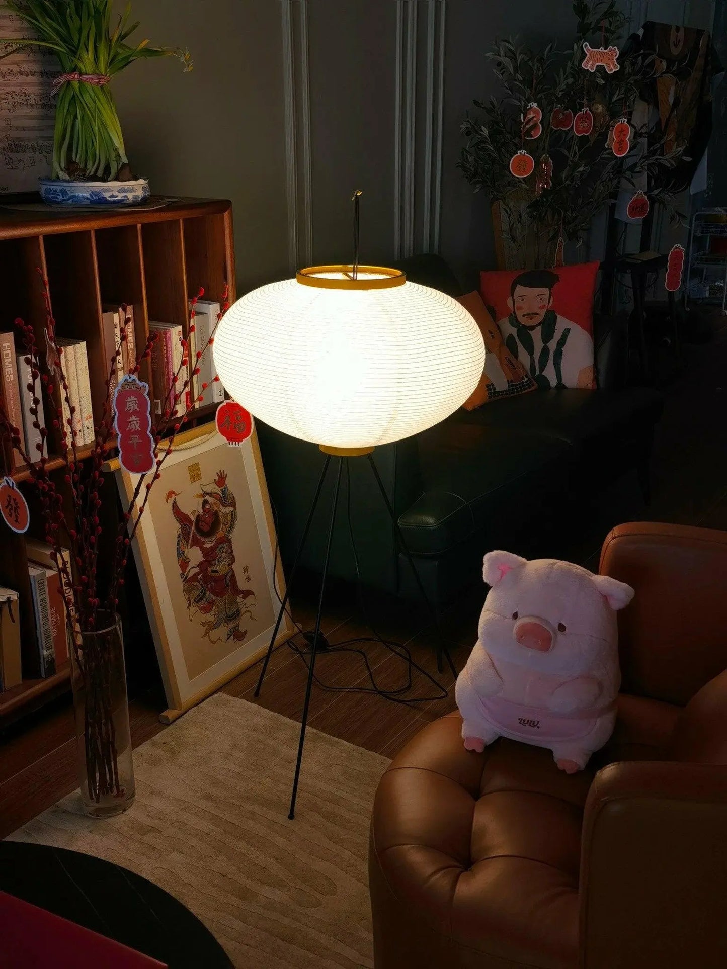 Rice Paper Lantern Floor Lamp — Sculptural Tripod Ambient Light for Living Room, Bedroom, Study and Reading Corner, Soft-Glow Paper Shade Floor Lamp Erbstuk
