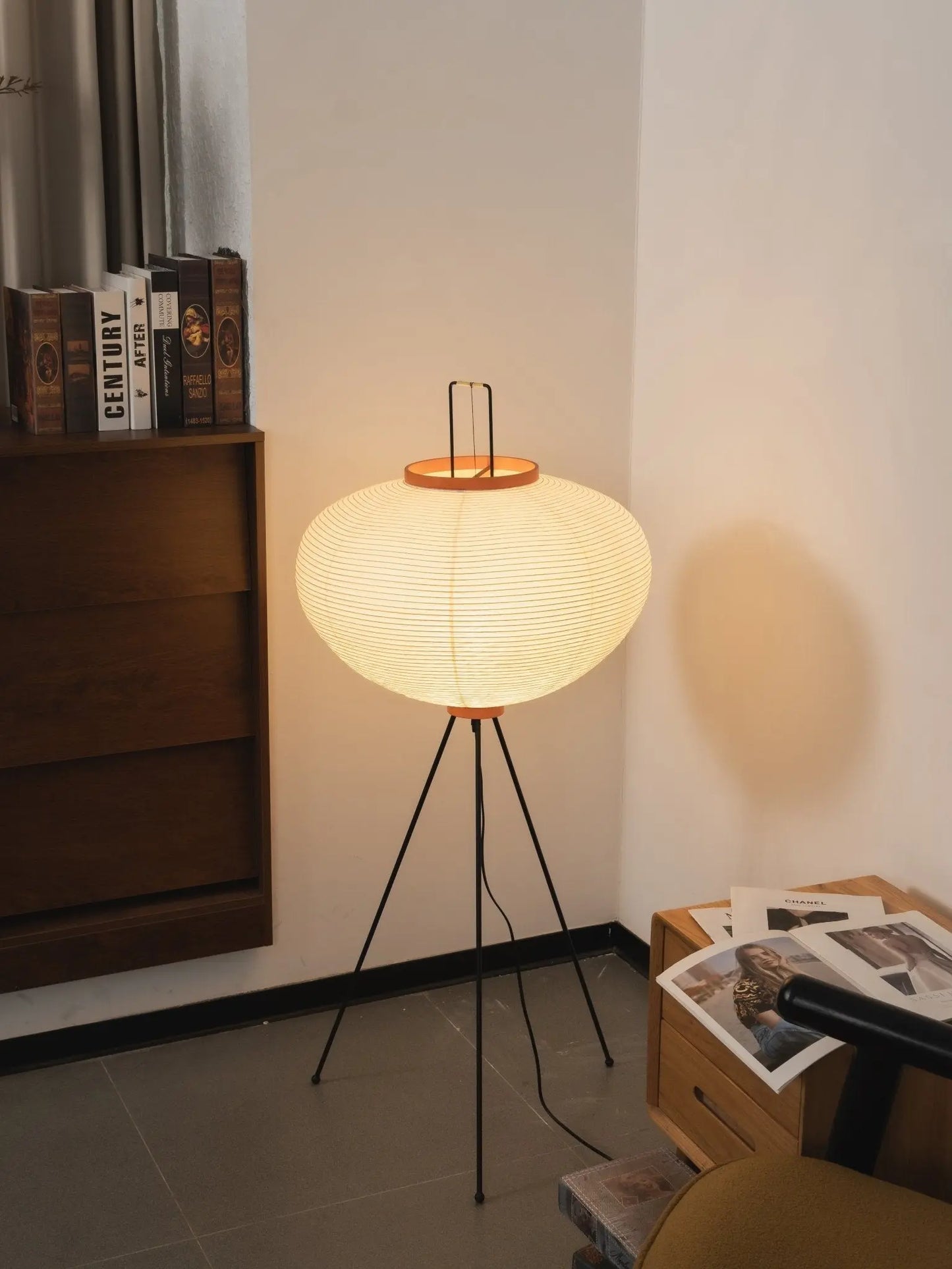 Rice Paper Lantern Floor Lamp — Sculptural Tripod Ambient Light for Living Room, Bedroom, Study and Reading Corner, Soft-Glow Paper Shade Floor Lamp Erbstuk