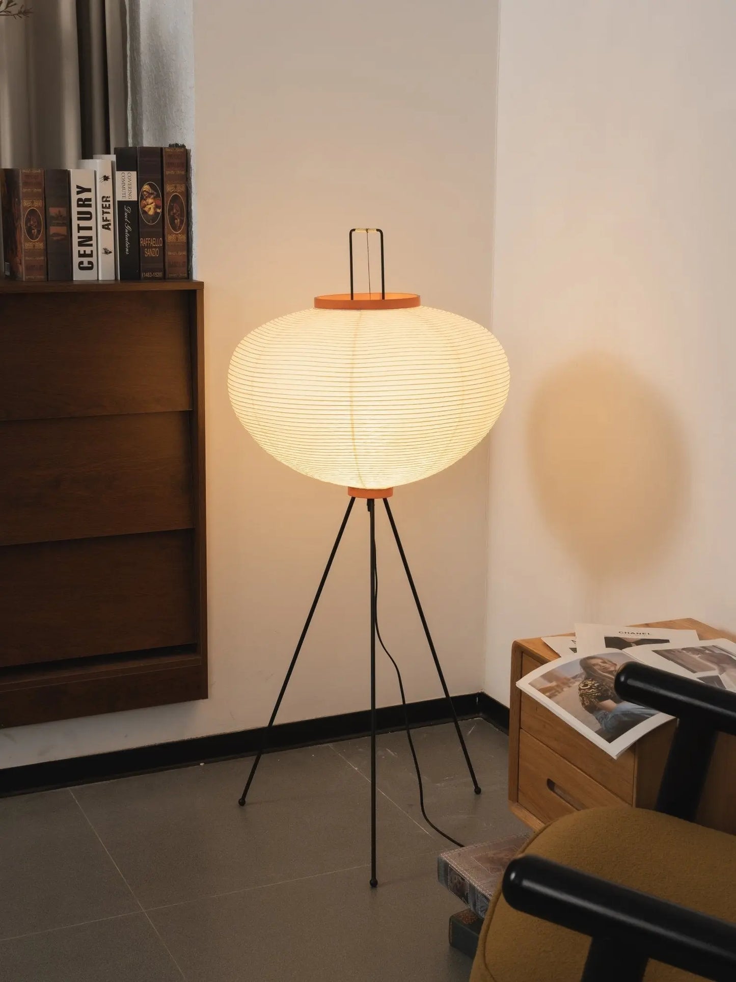 Rice Paper Lantern Floor Lamp — Sculptural Tripod Ambient Light for Living Room, Bedroom, Study and Reading Corner, Soft-Glow Paper Shade Floor Lamp Erbstuk