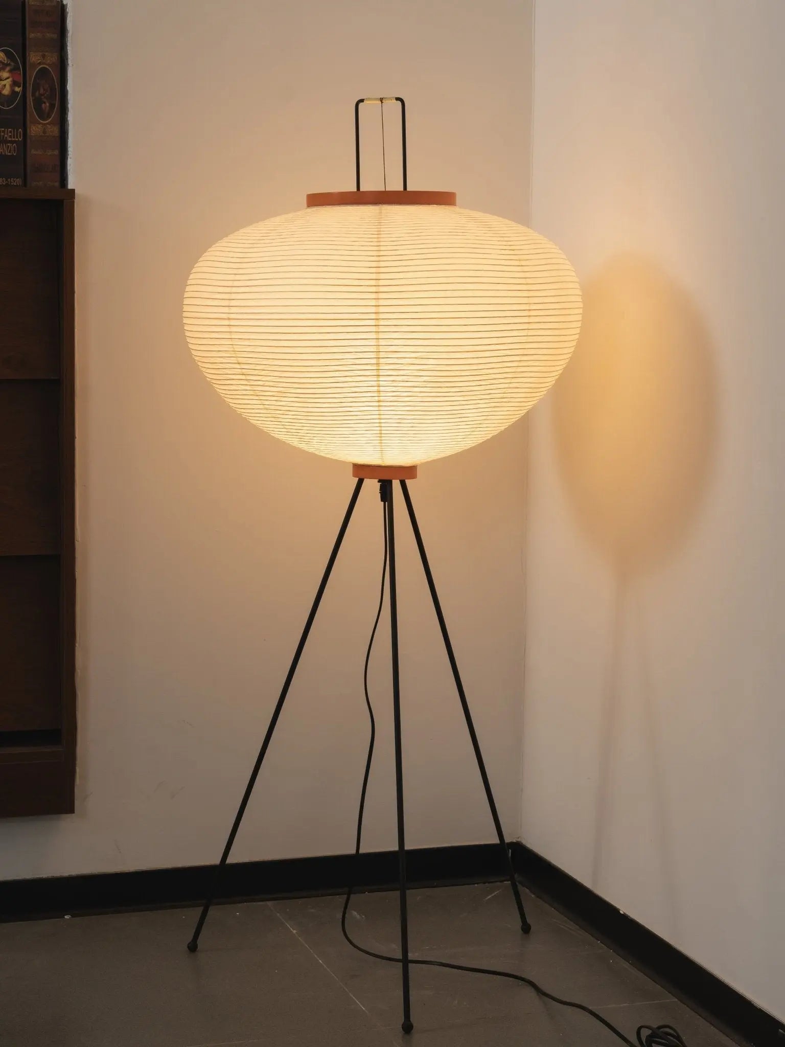 Rice Paper Lantern Floor Lamp — Sculptural Tripod Ambient Light for Living Room, Bedroom, Study and Reading Corner, Soft-Glow Paper Shade Floor Lamp Erbstuk