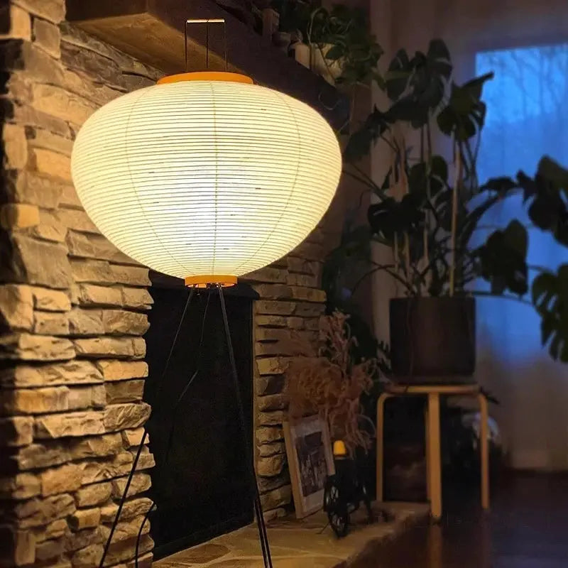 Rice Paper Lantern Floor Lamp — Sculptural Tripod Ambient Light for Living Room, Bedroom, Study and Reading Corner, Soft-Glow Paper Shade Floor Lamp Erbstuk