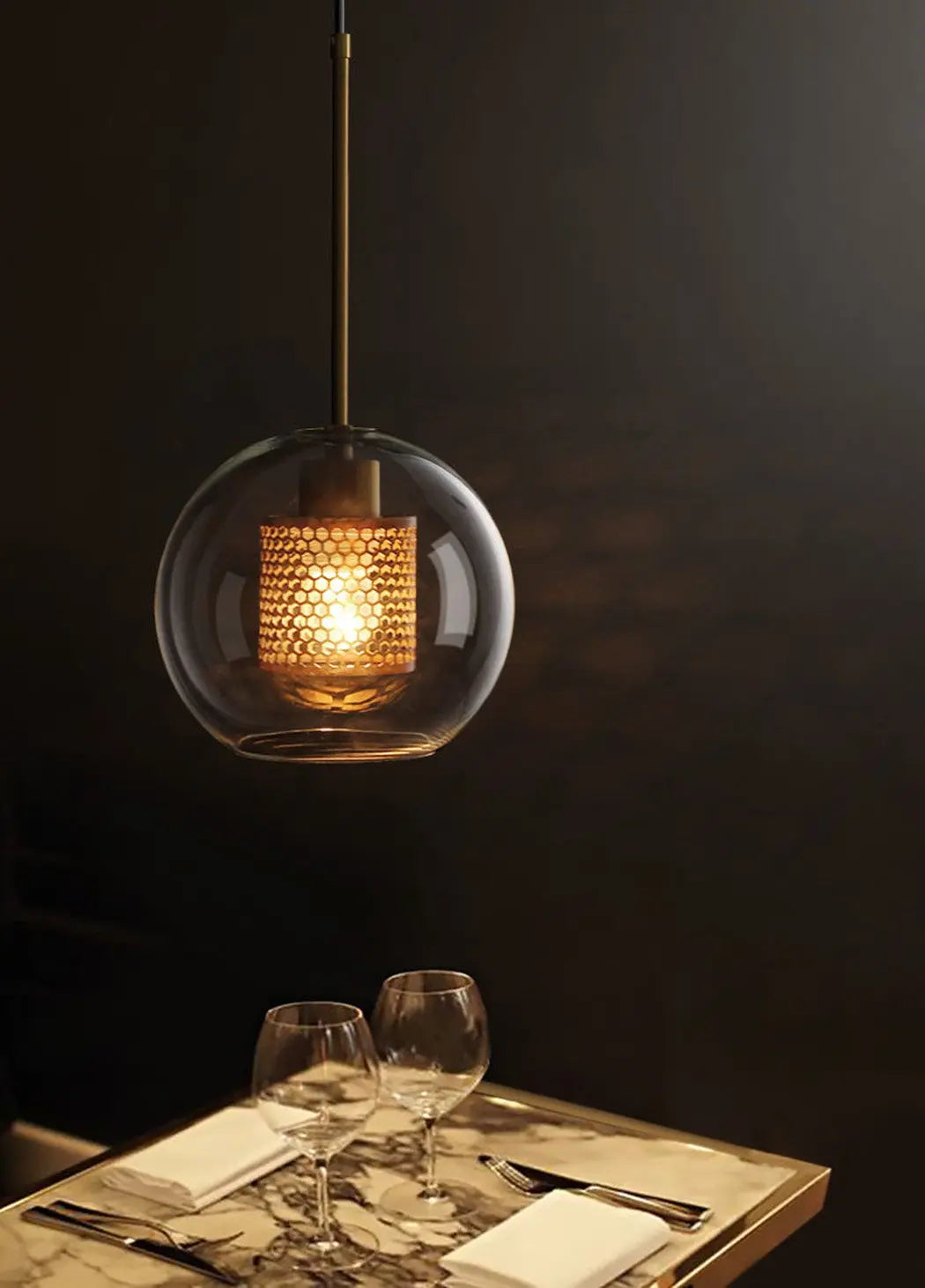 Mesh-Banded Glass Globe Pendant Light — Metal & Glass Shade in Sphere, Capsule & Oversized Silhouettes, Bronze Finish, E27 Modern Hanging Lamp for Kitchens, Bars, Bedrooms & Dining Rooms Erbstuk