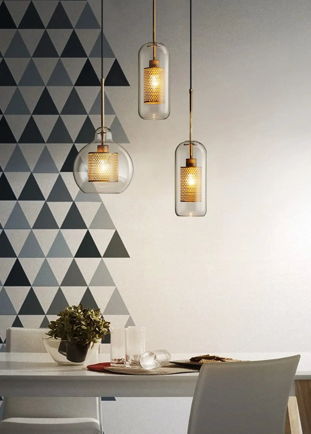 Mesh-Banded Glass Globe Pendant Light — Metal & Glass Shade in Sphere, Capsule & Oversized Silhouettes, Bronze Finish, E27 Modern Hanging Lamp for Kitchens, Bars, Bedrooms & Dining Rooms Erbstuk