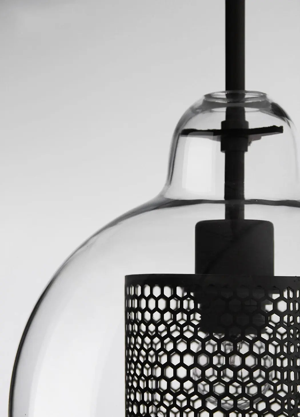 Mesh-Banded Glass Globe Pendant Light — Metal & Glass Shade in Sphere, Capsule & Oversized Silhouettes, Bronze Finish, E27 Modern Hanging Lamp for Kitchens, Bars, Bedrooms & Dining Rooms Erbstuk