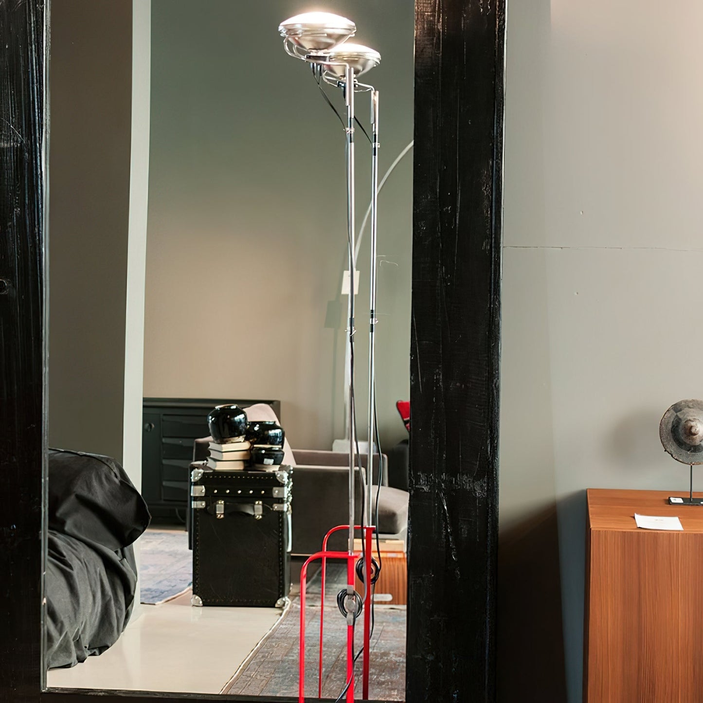 Telescopic Industrial Floor Lamp
