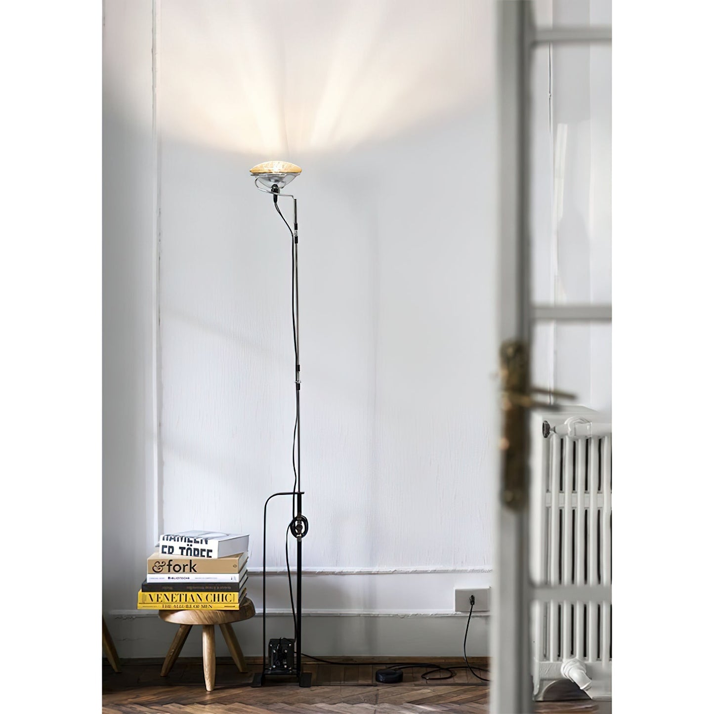 Telescopic Industrial Floor Lamp