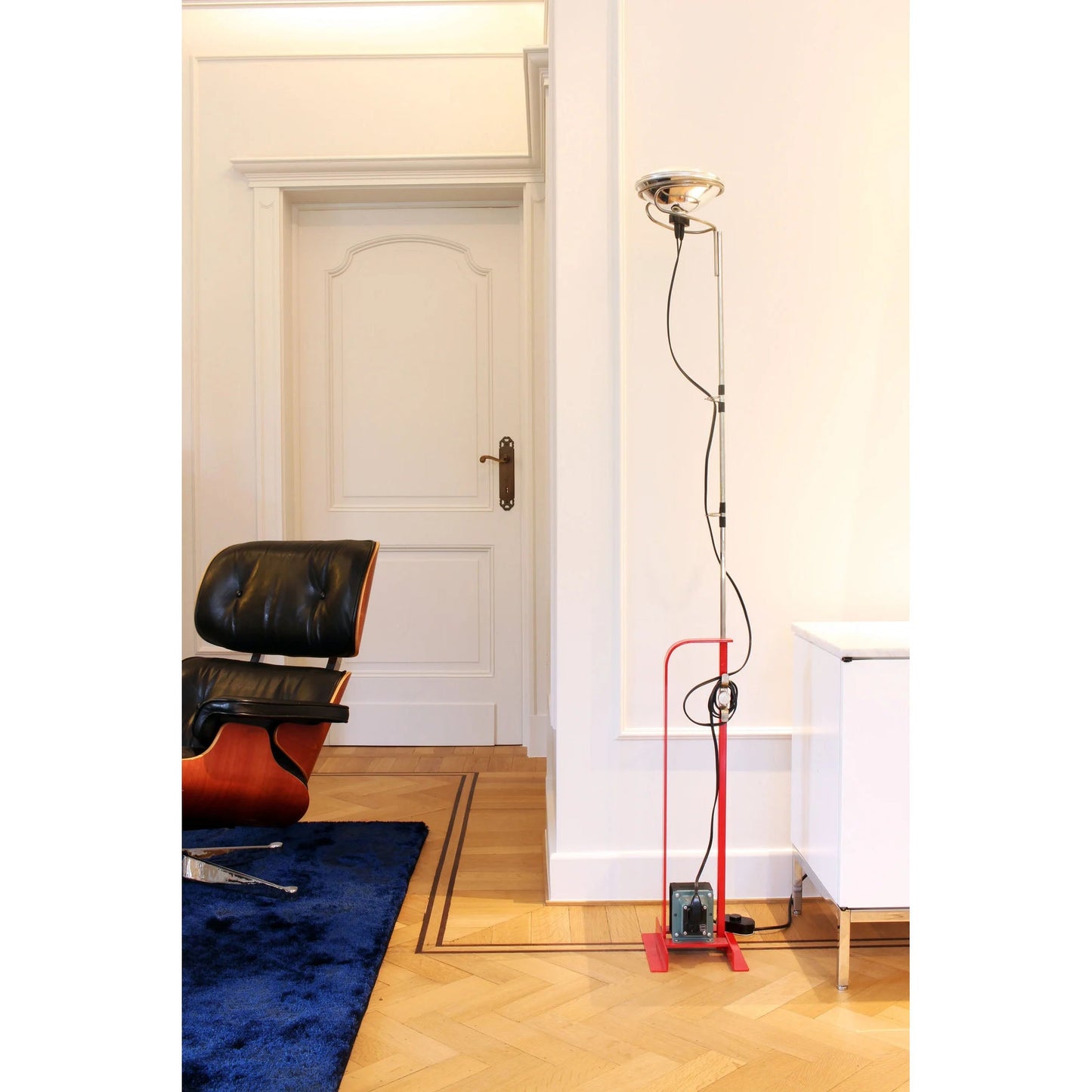 Telescopic Industrial Floor Lamp