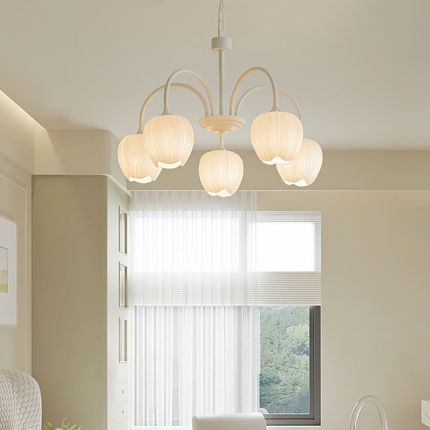 Leiden Tulip Glass Chandelier