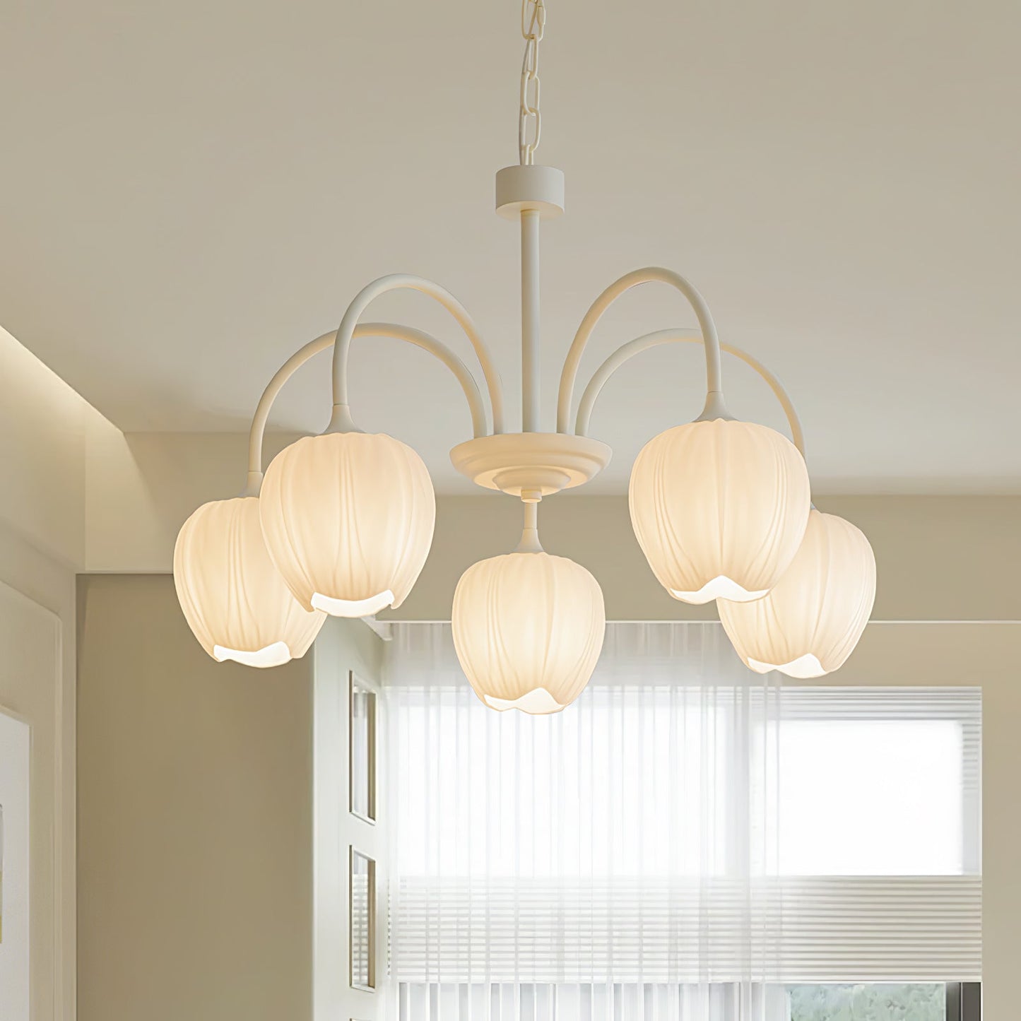 Leiden Tulip Glass Chandelier