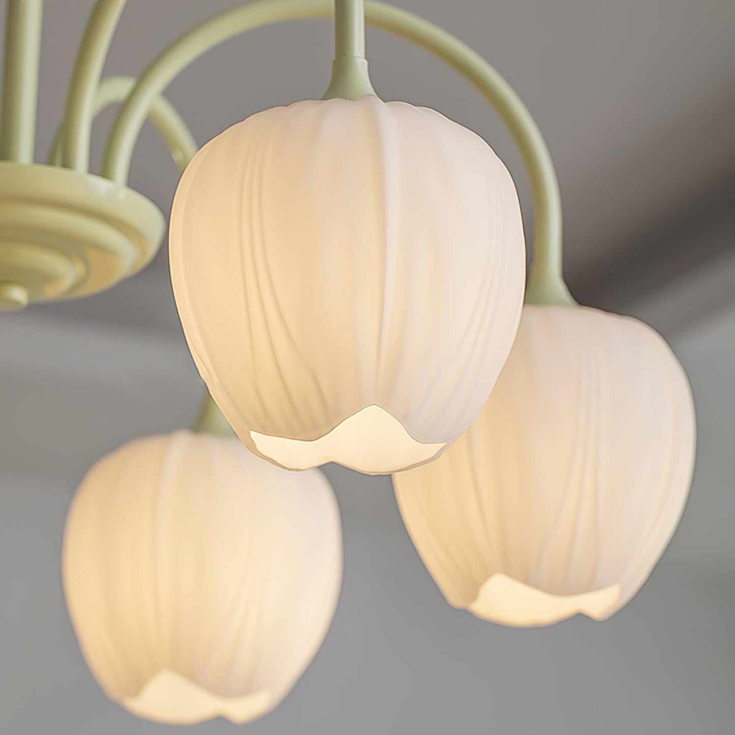 Leiden Tulip Glass Chandelier