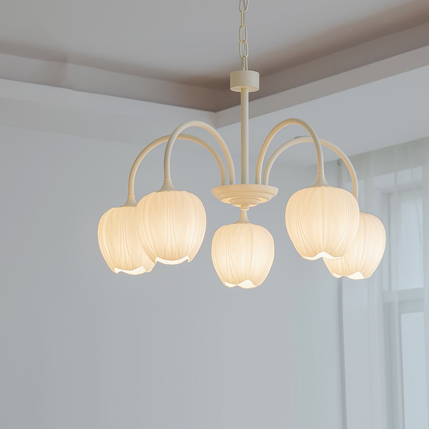 Leiden Tulip Glass Chandelier
